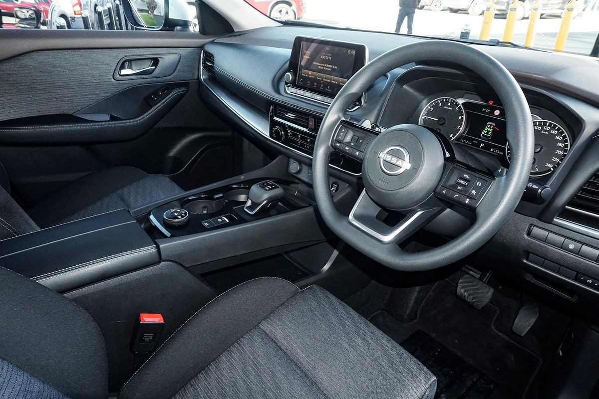 2025 Nissan X-TRAIL ST T33