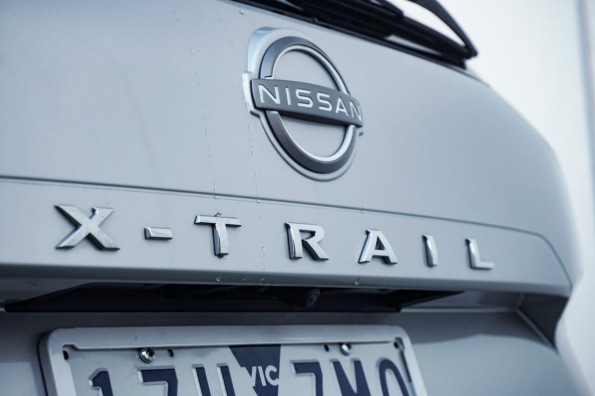 2025 Nissan X-TRAIL ST T33