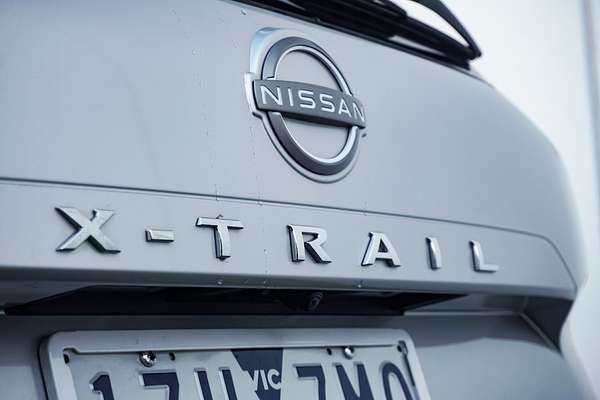 2025 Nissan X-TRAIL ST T33