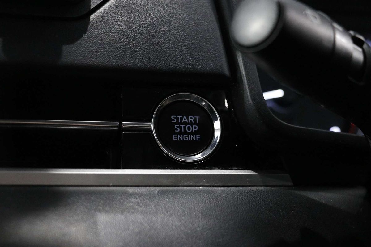 2023 Mitsubishi Outlander ES ZM