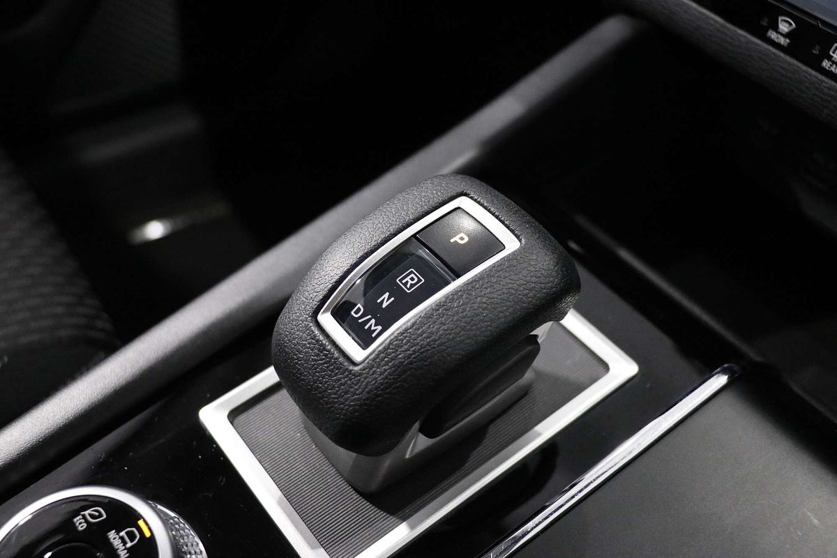 2023 Mitsubishi Outlander ES ZM