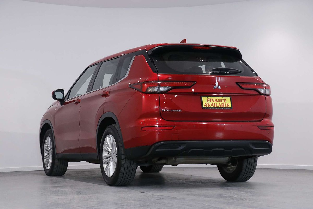 2023 Mitsubishi Outlander ES ZM