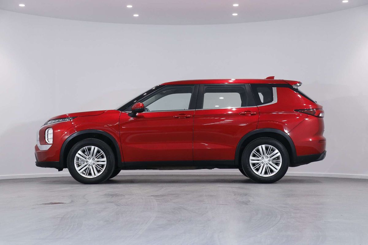 2023 Mitsubishi Outlander ES ZM