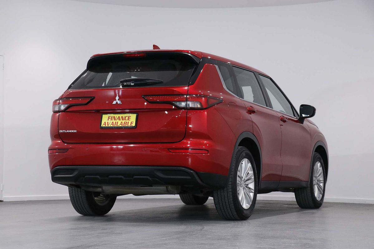 2023 Mitsubishi Outlander ES ZM