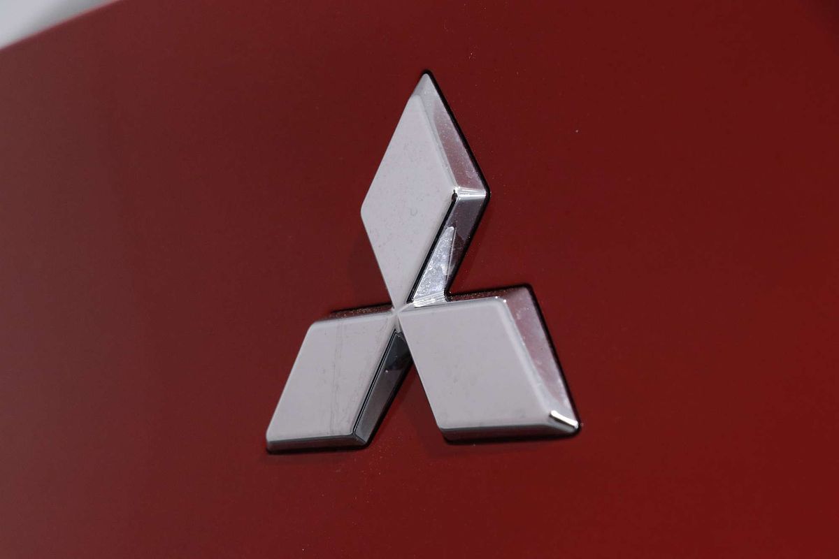2023 Mitsubishi Outlander ES ZM