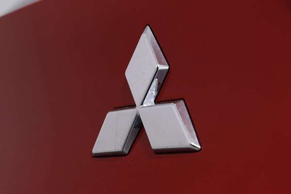 2023 Mitsubishi Outlander ES ZM