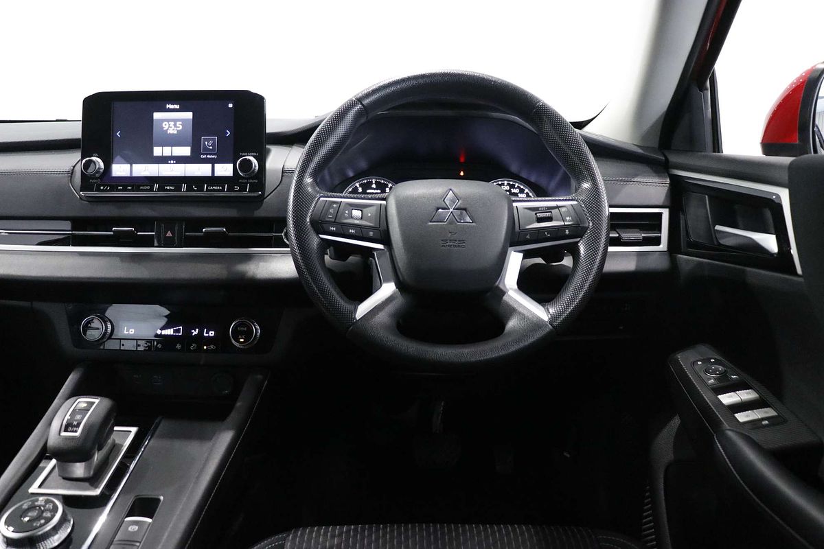 2023 Mitsubishi Outlander ES ZM