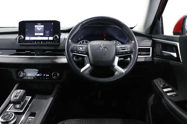 2023 Mitsubishi Outlander ES ZM