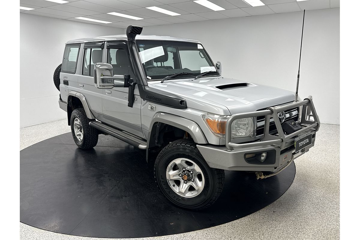 2010 Toyota Landcruiser GXL VDJ76R