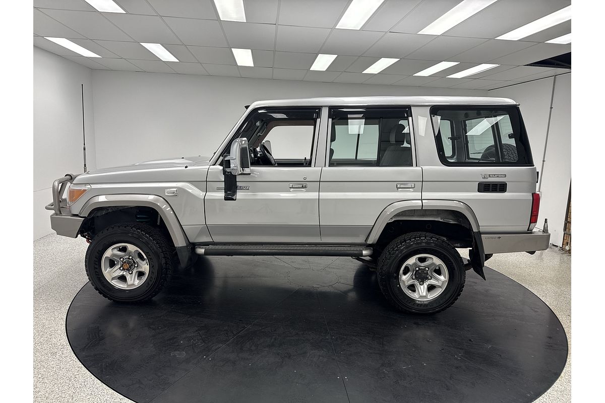 2010 Toyota Landcruiser GXL VDJ76R