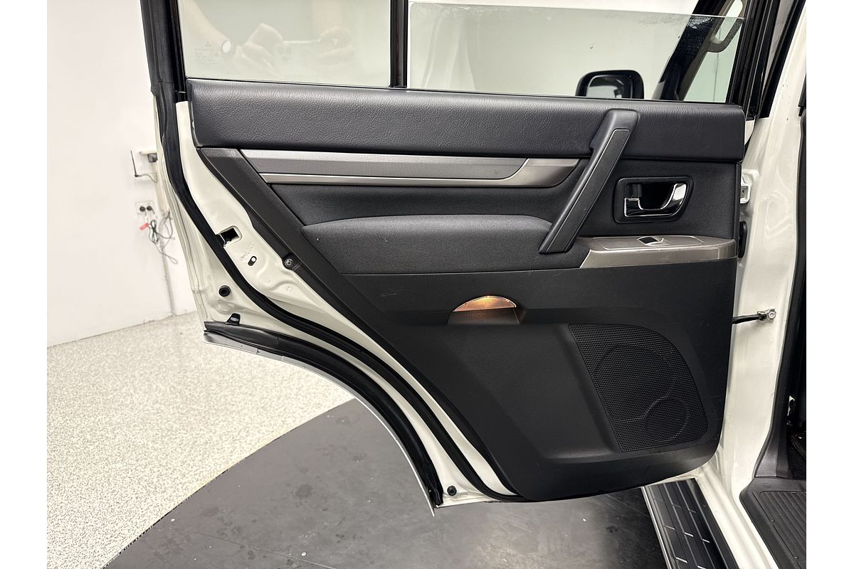 2014 Mitsubishi Pajero GLX-R NW