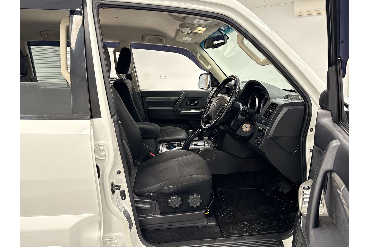 2014 Mitsubishi Pajero GLX-R NW