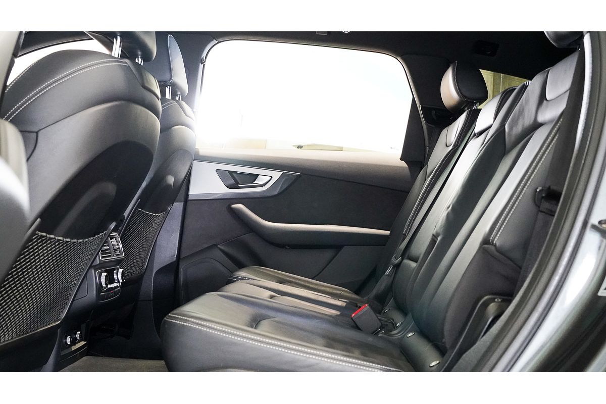 2018 Audi Q7 50 TDI Black Edition 4M