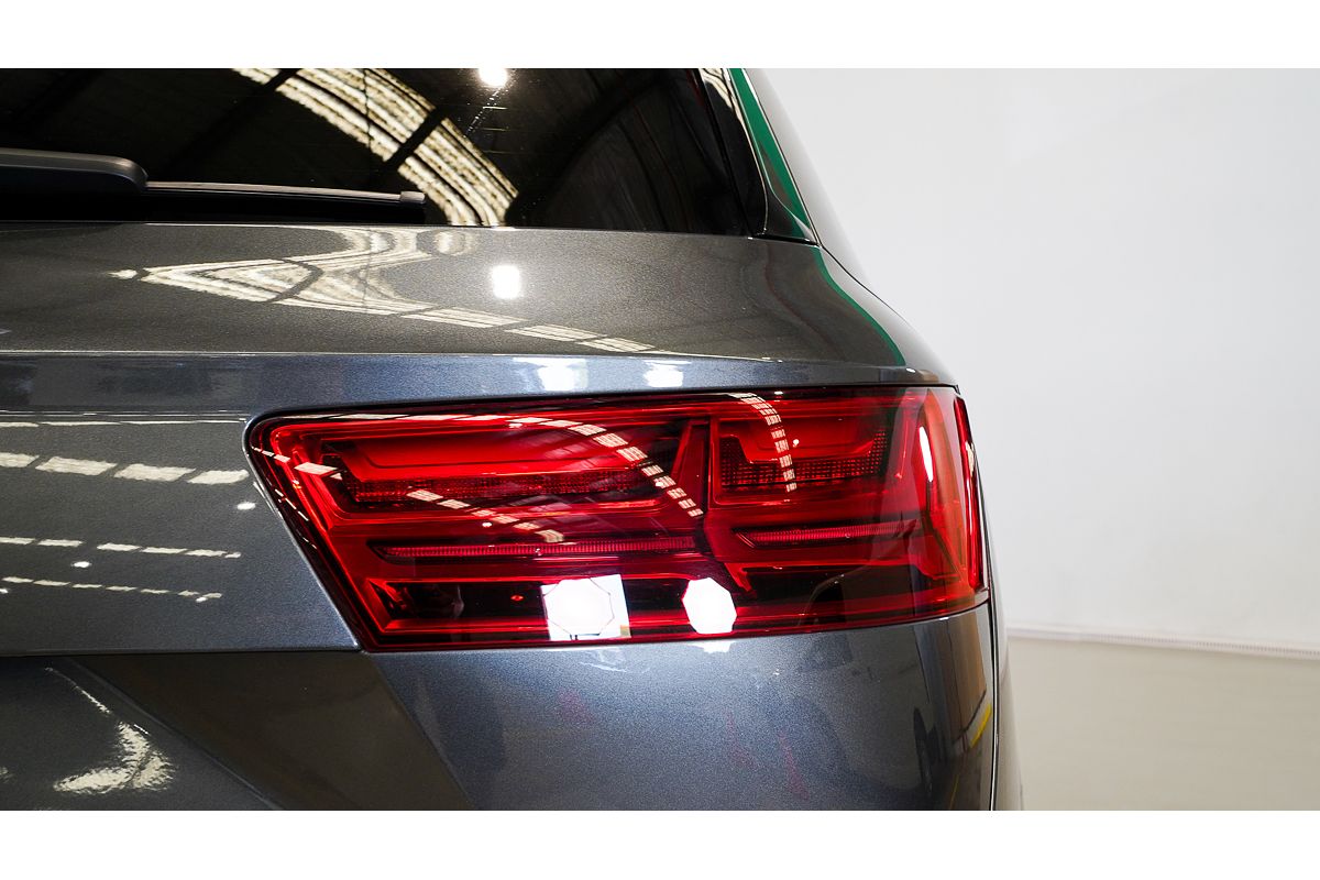2018 Audi Q7 50 TDI Black Edition 4M