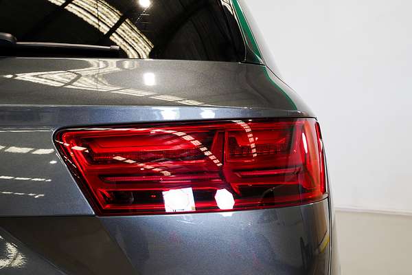 2018 Audi Q7 50 TDI Black Edition 4M