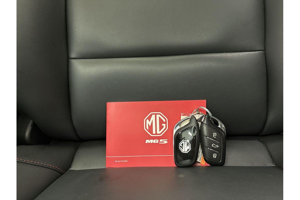 2023 MG MG5 Essence