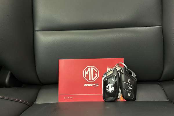2023 MG MG5 Essence