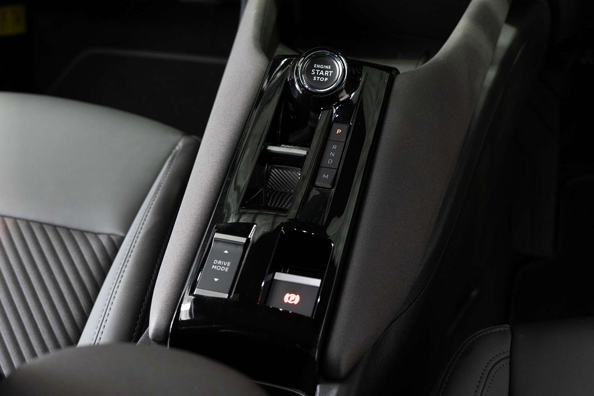 2025 Alfa Romeo JUNIOR 83-626-E23-0