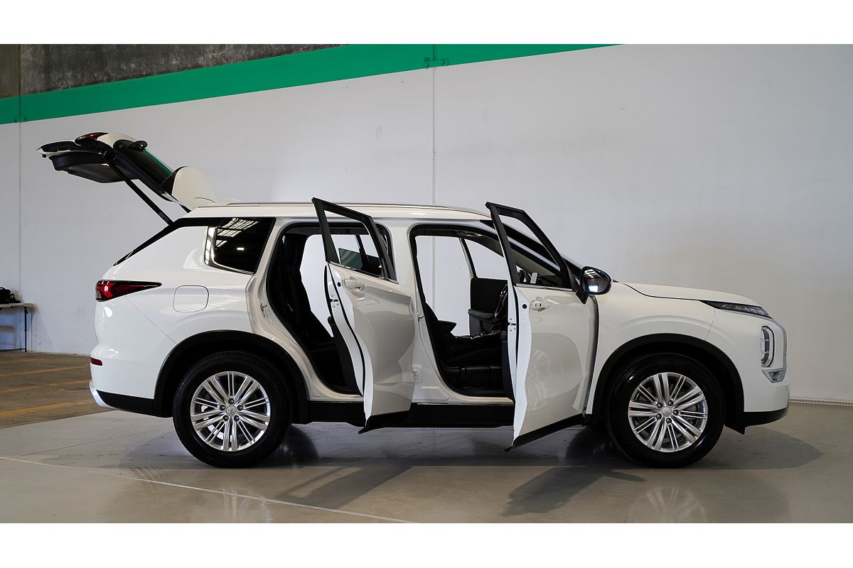 2021 Mitsubishi Outlander LS ZM