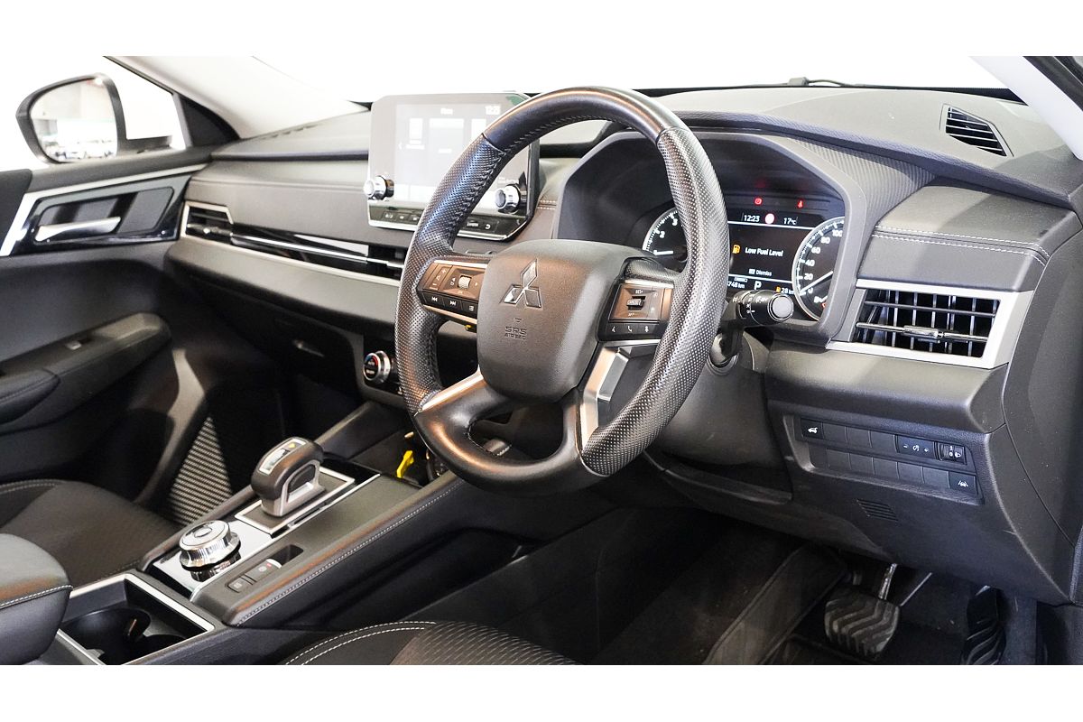 2021 Mitsubishi Outlander LS ZM