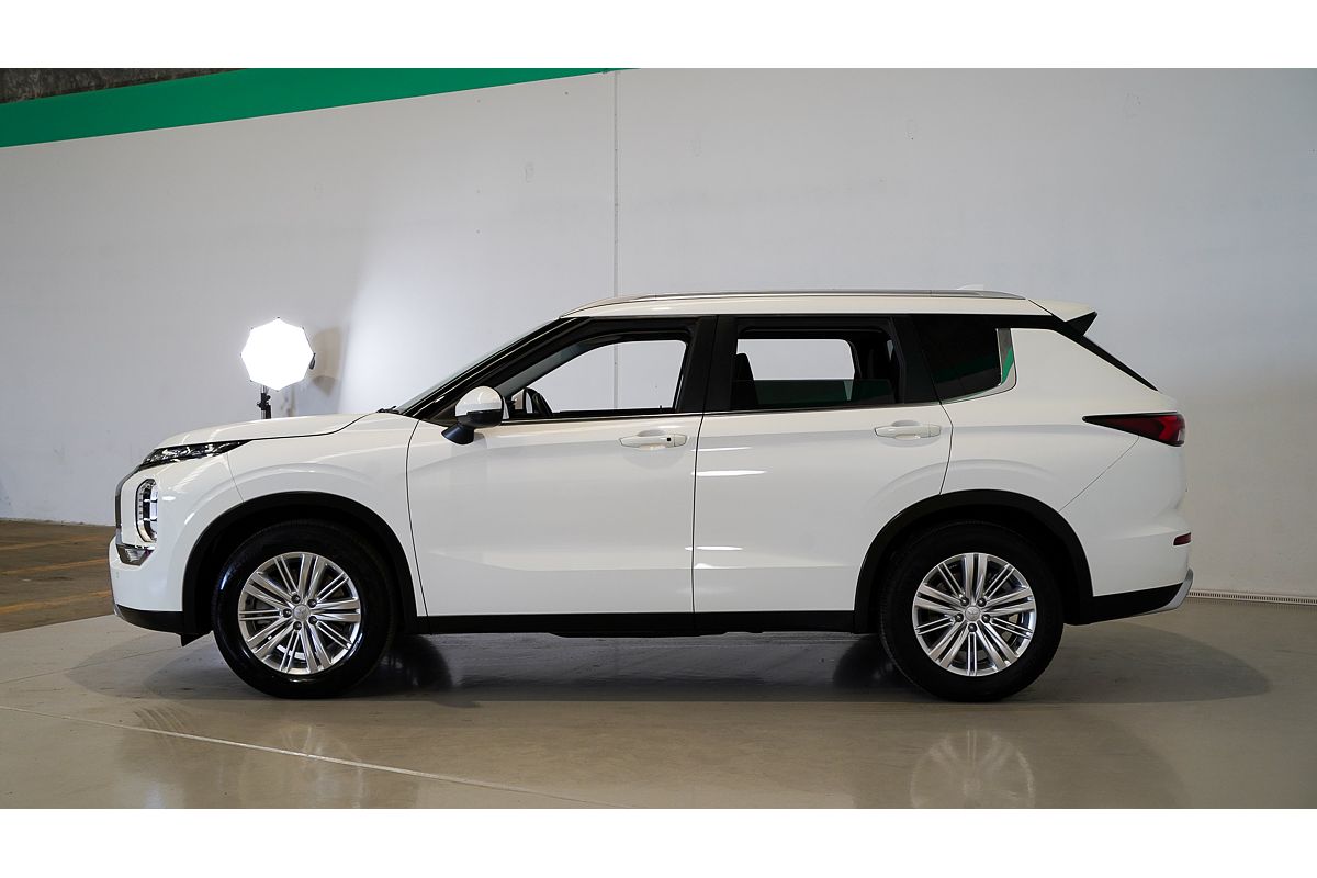2021 Mitsubishi Outlander LS ZM