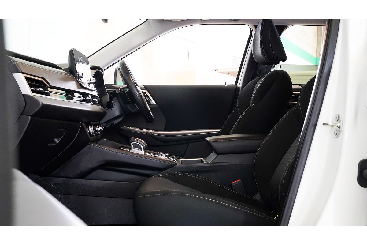 2021 Mitsubishi Outlander LS ZM