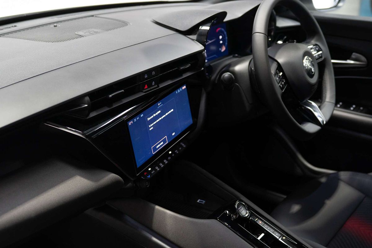 2025 Alfa Romeo JUNIOR 83-626-E23-0
