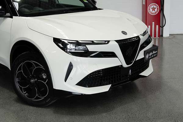 2024 Alfa Romeo JUNIOR 83-626-E23-0