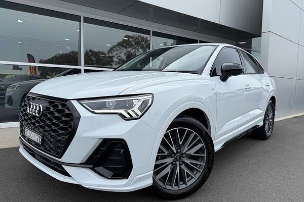 2024 Audi Q3 35 TFSI S line edition F3