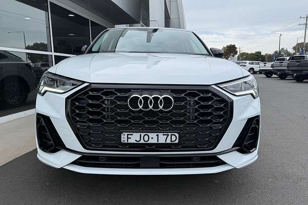 2024 Audi Q3 35 TFSI S line edition F3