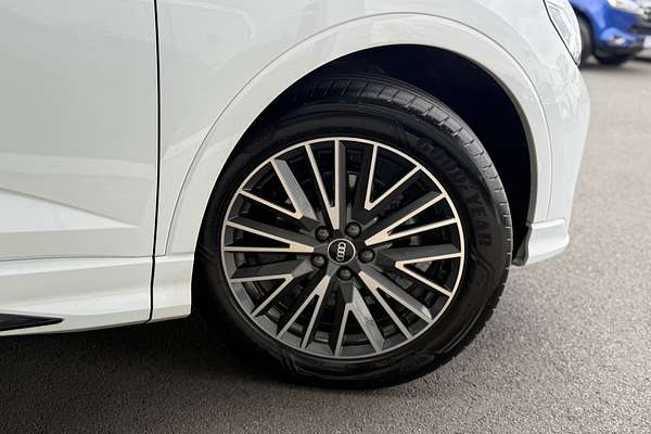 2024 Audi Q3 35 TFSI S line edition F3