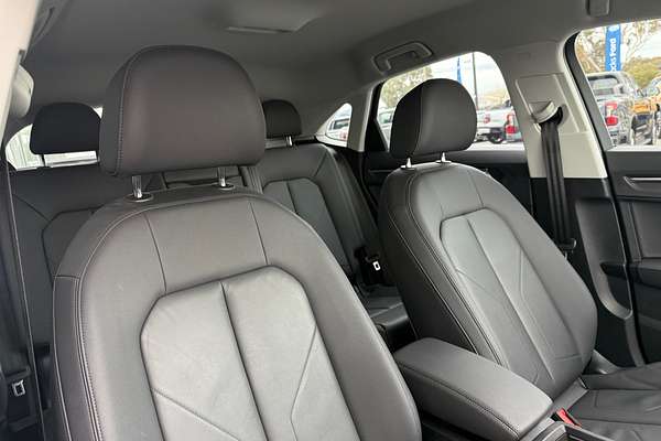 2024 Audi Q3 35 TFSI S line edition F3