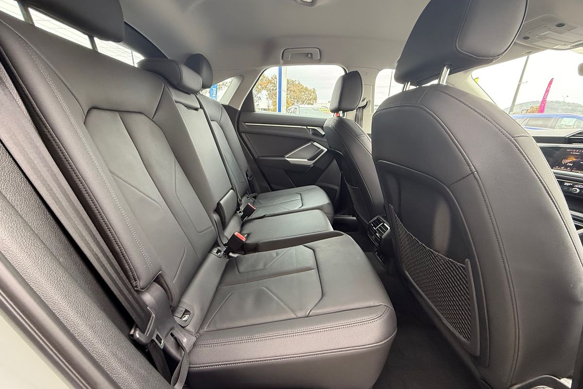 2024 Audi Q3 35 TFSI S line edition F3