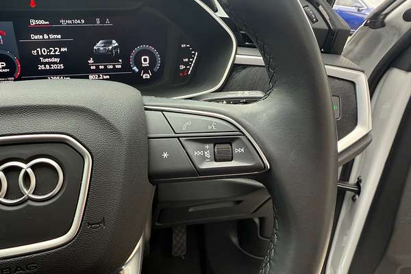 2024 Audi Q3 35 TFSI S line edition F3