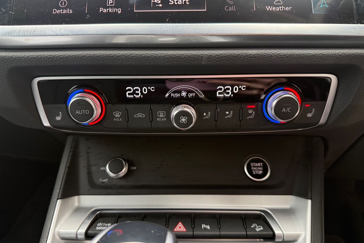 2024 Audi Q3 35 TFSI S line edition F3