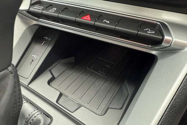 2024 Audi Q3 35 TFSI S line edition F3