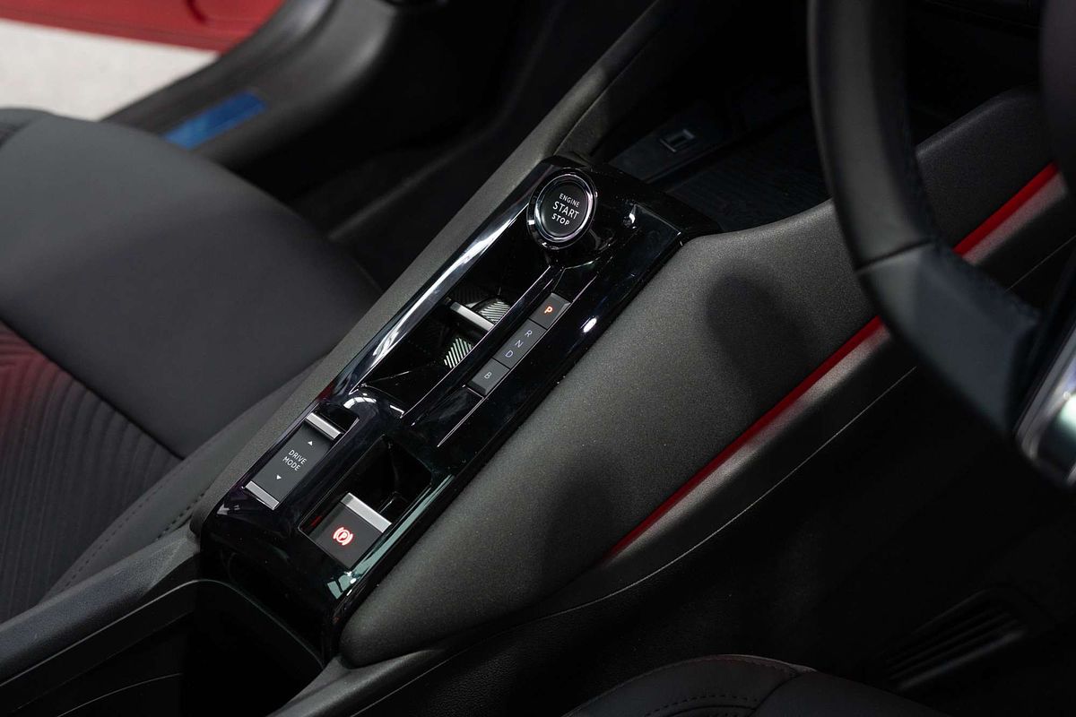 2025 Alfa Romeo JUNIOR 83-627-E2E-0