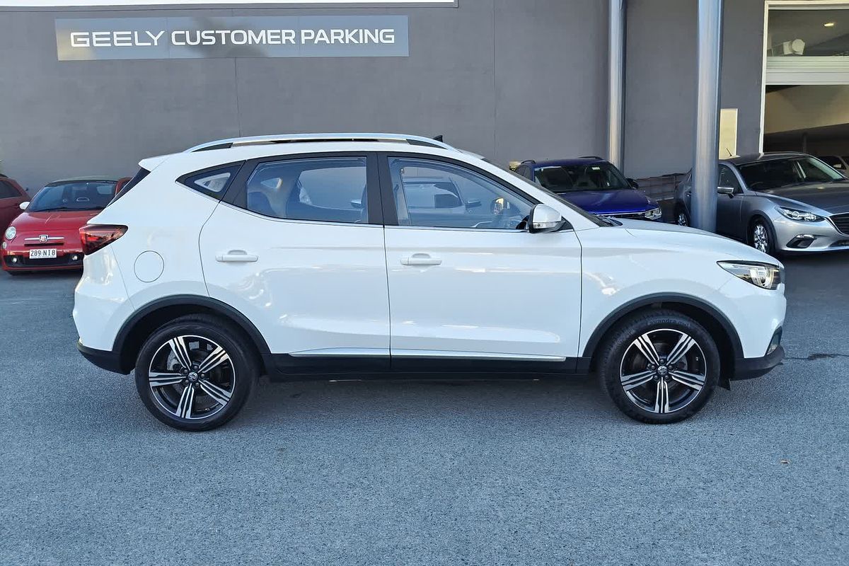 2018 MG ZS Essence AZS1
