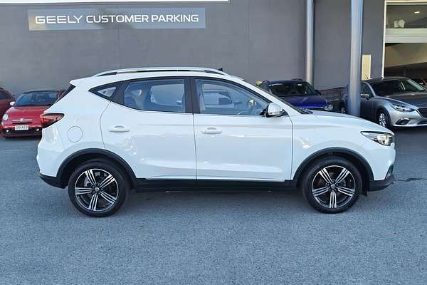 2018 MG ZS Essence AZS1