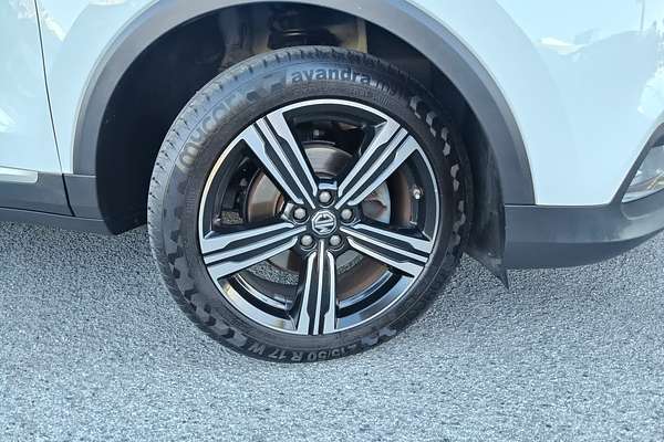 2018 MG ZS Essence AZS1