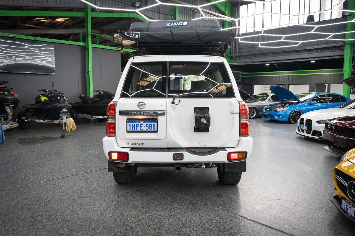 2010 Nissan Patrol ST GU 7