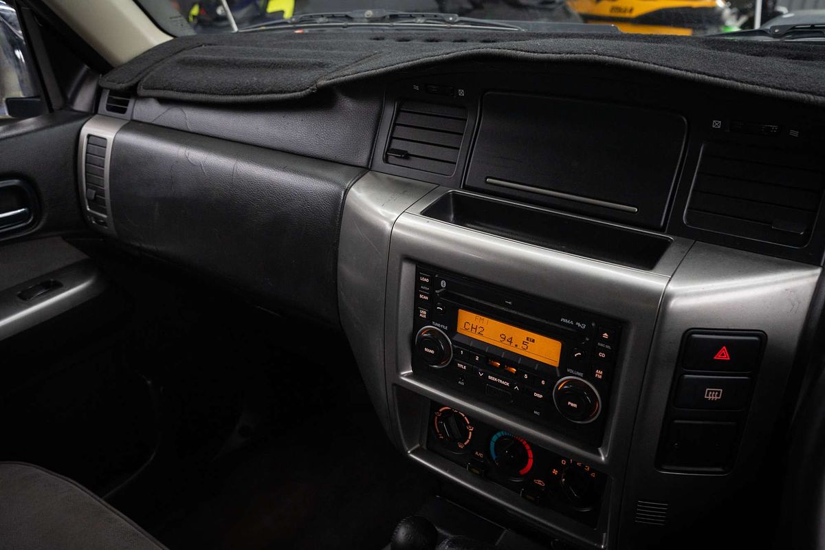 2010 Nissan Patrol ST GU 7