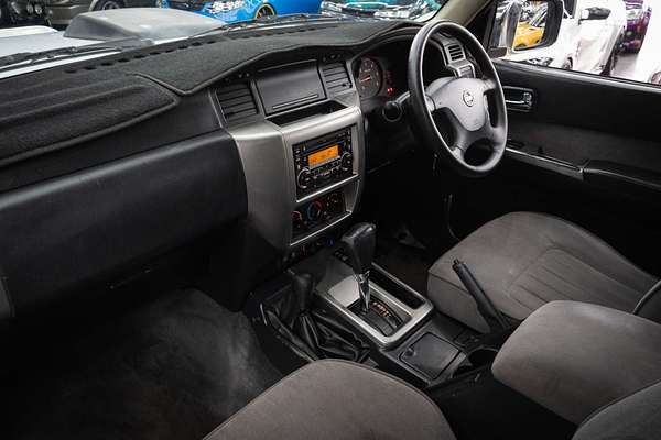 2010 Nissan Patrol ST GU 7