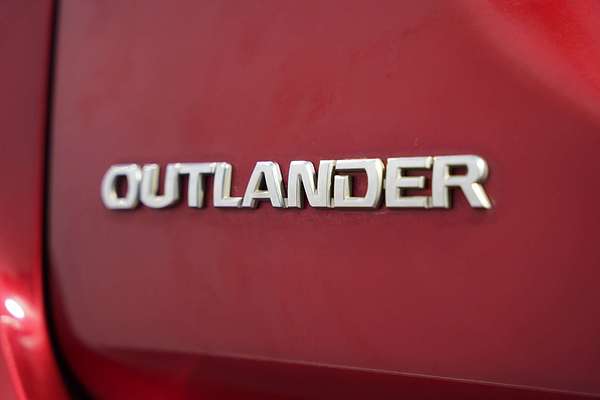 2021 Mitsubishi Outlander LS ZL