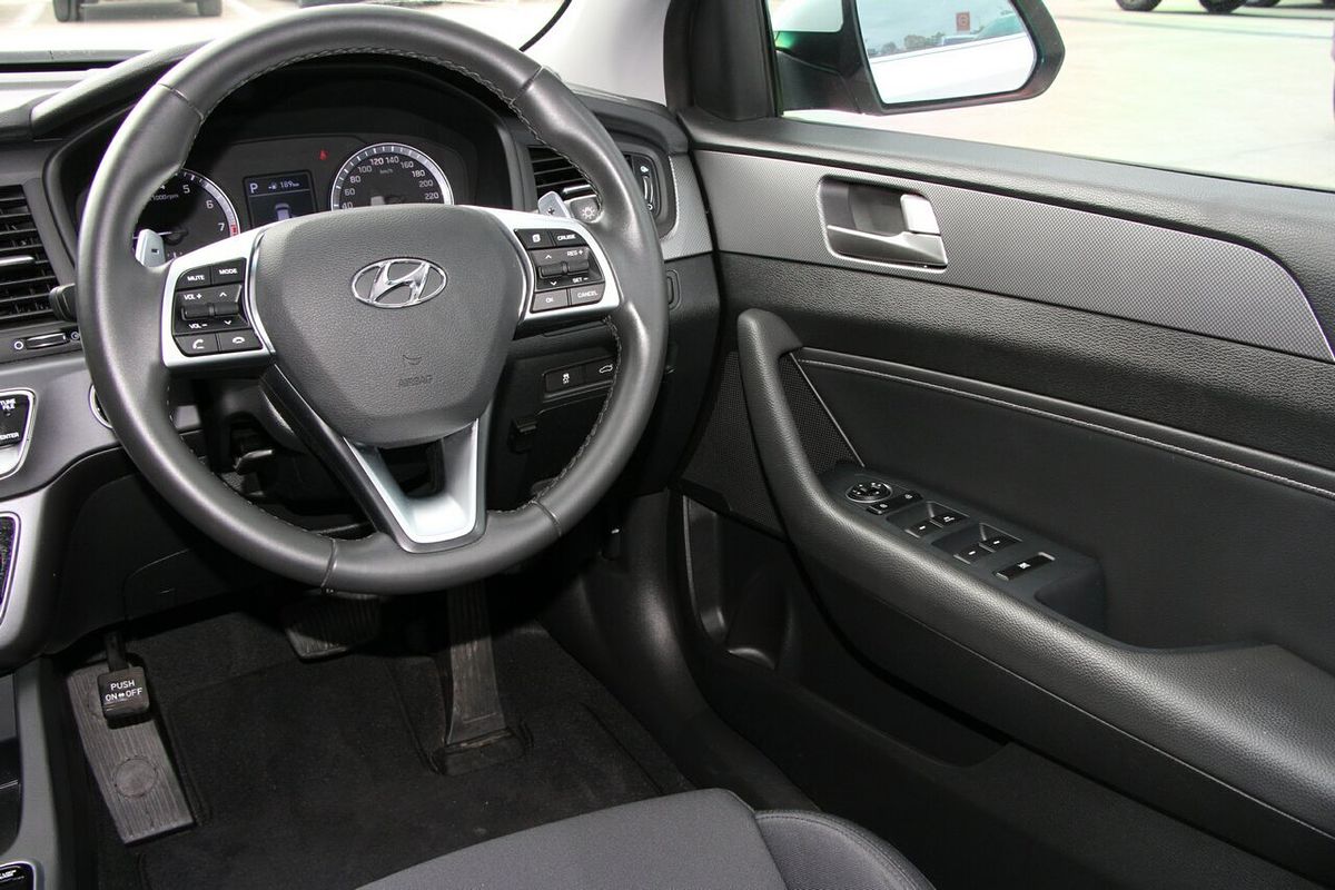 2018 Hyundai Sonata Active LF4