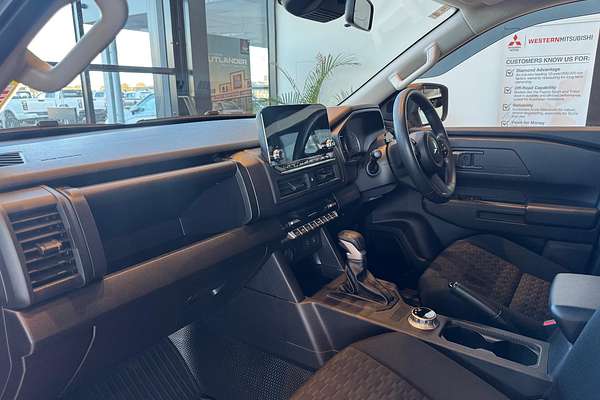 2024 Mitsubishi Triton GLX MV 4X4