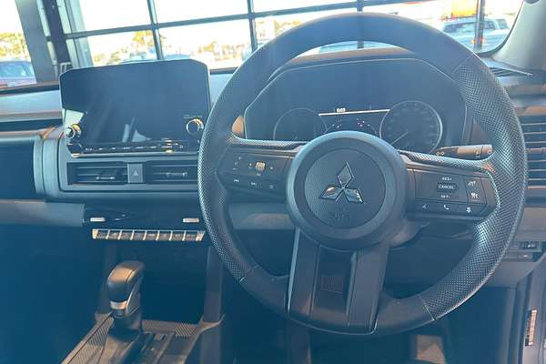 2024 Mitsubishi Triton GLX MV 4X4