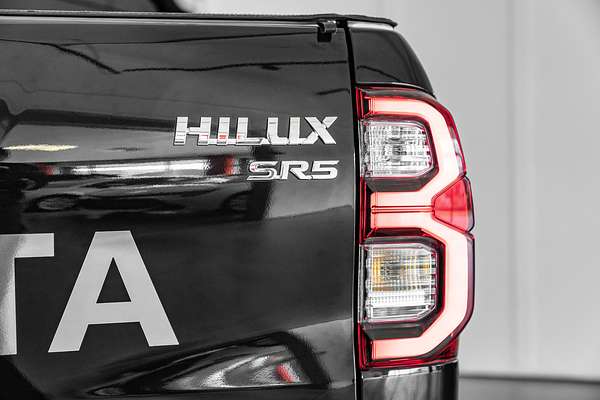 2022 Toyota Hilux SR5 GUN126R 4X4