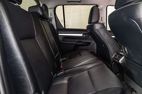 2022 Toyota Hilux SR5 GUN126R 4X4