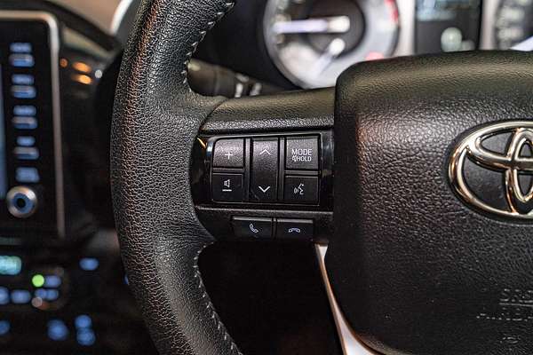 2022 Toyota Hilux SR5 GUN126R 4X4
